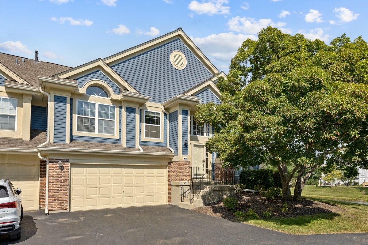 Primary Photo - 600 Stone Brook Ct