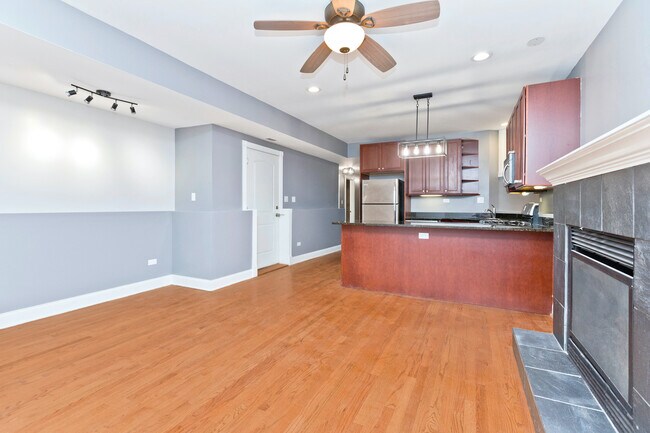 Foto del edificio - 5212 N Winthrop Ave