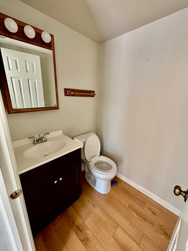 Foto del edificio - 1278 Robin Dr