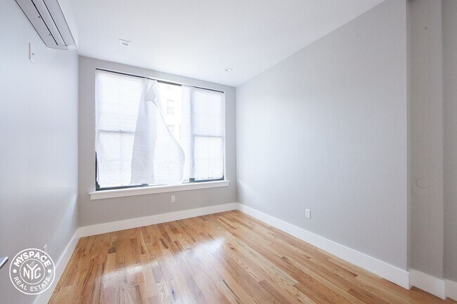 Building Photo - 155 Tompkins Ave