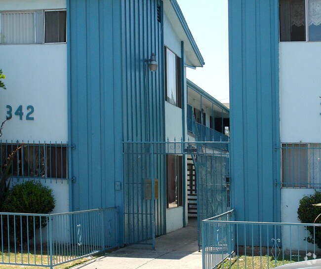 Foto del edificio - 334-342 E Esther St