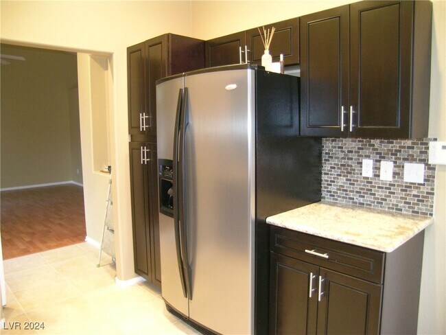Foto del edificio - 901 Midpride St