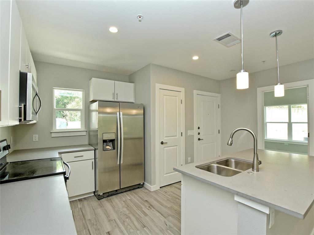 102 Blue Ridge Trail Unit 2, West Lake Hills, TX 78746 Room for Rent in West Lake Hills, TX