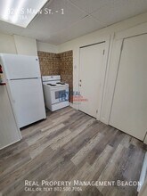 Building Photo - 320 S Main St