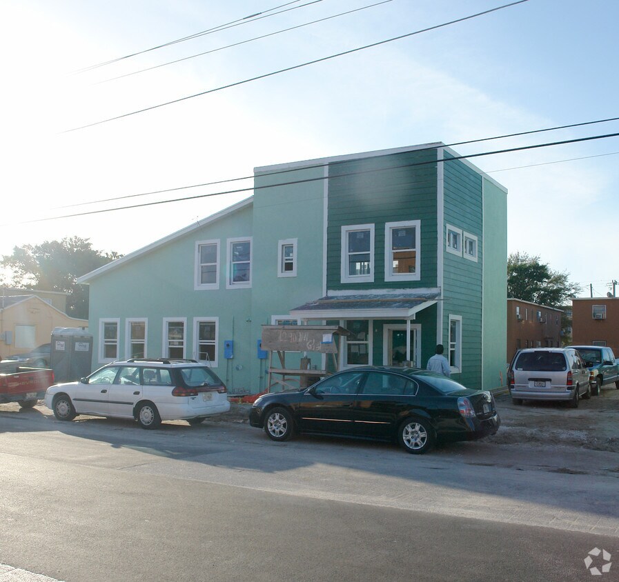Building Photo - 1290 NW 61st St