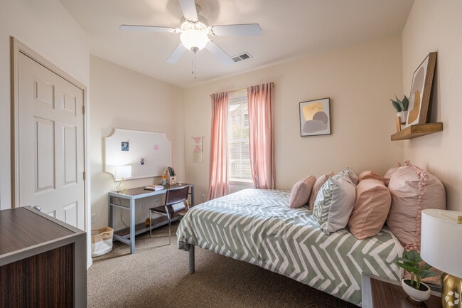 Bedroom 2 - Latitude Lexington