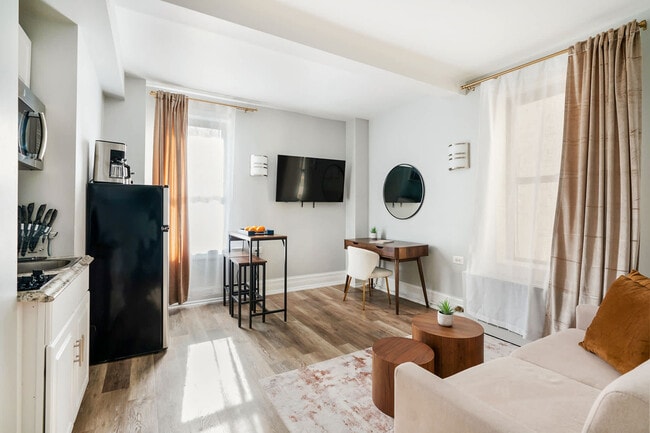 Building Photo - 234 W 73rd St