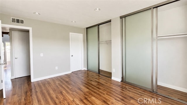 Building Photo - 10331 Lindley Ave