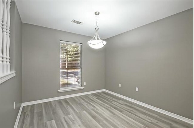 Foto del edificio - 410 W Suncrest Loop