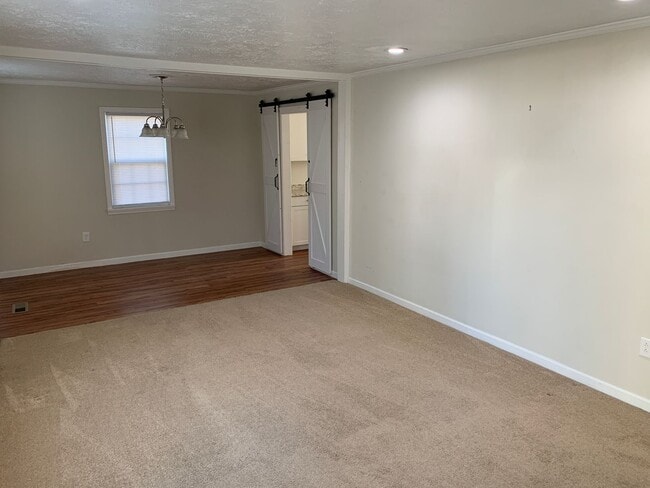 Building Photo - Total electric 3 bedroom