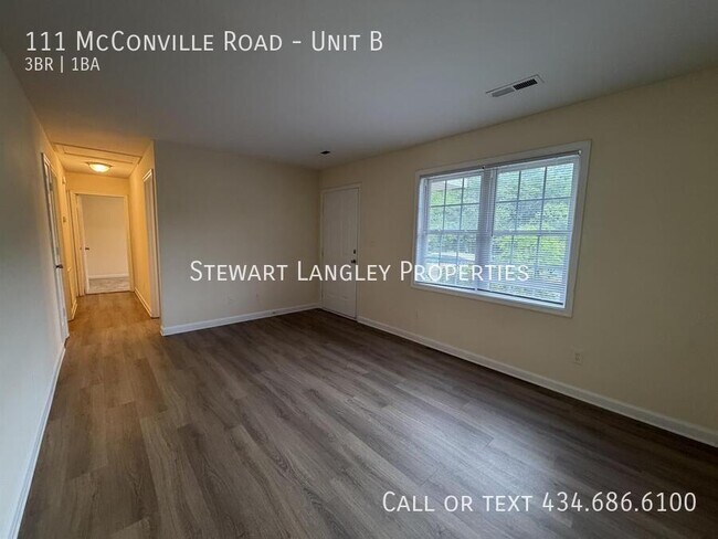 Foto del edificio - 111 McConville Rd