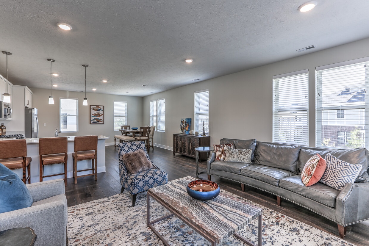 Two Bedroom Duplex - The Bungalows on 204