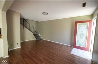 Building Photo - 2813 Del Prado Dr