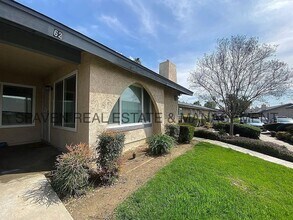 Building Photo - 2891 Canyon Crest Dr
