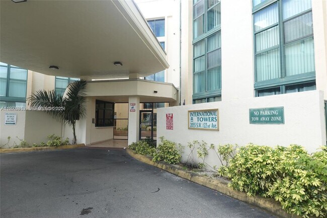 Foto del edificio - 2055 SW 122nd Ave