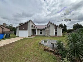Building Photo - 1228 Bromley Dr