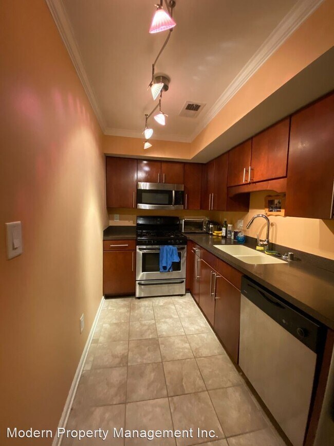 Building Photo - 2 br, 1 bath House - 155 Virginia Avenue #203