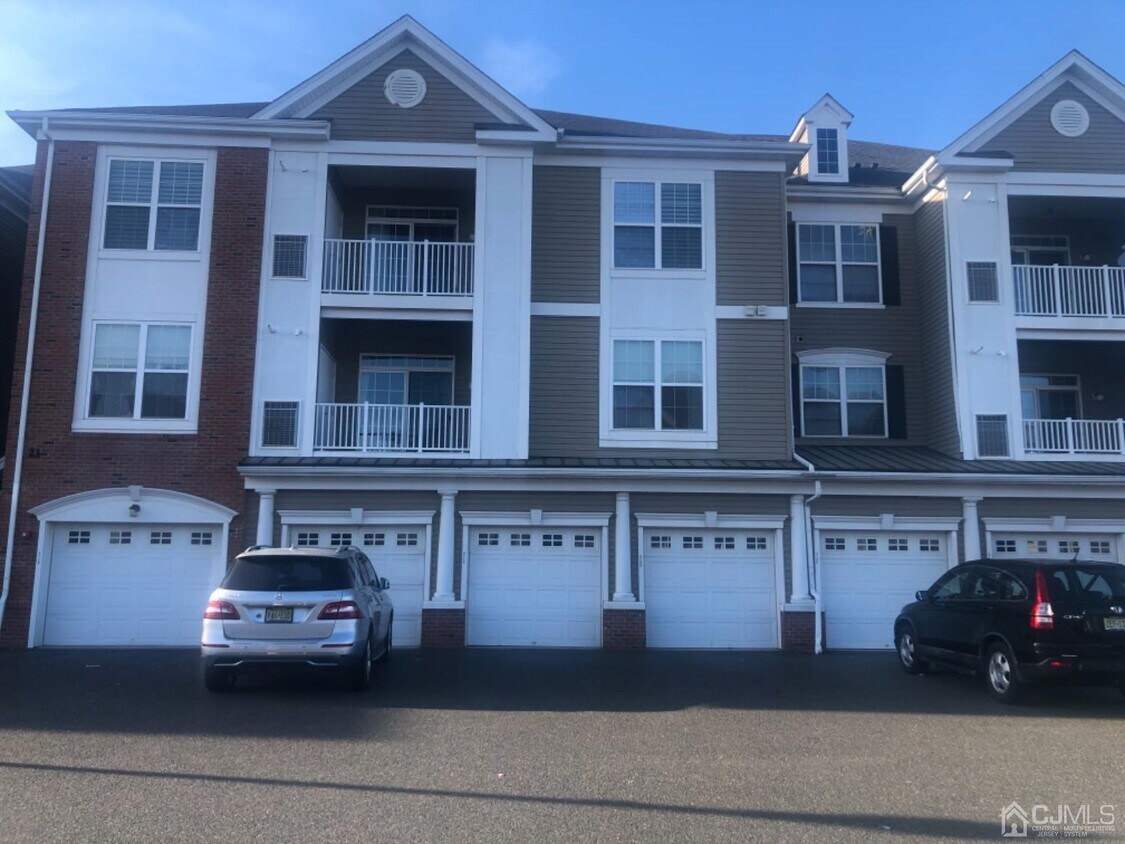 2114 Edward Stec Blvd, Edison, NJ 08837 Condo for Rent in Edison, NJ