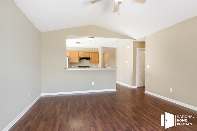 Foto del edificio - 227 Drooping Leaf Ln