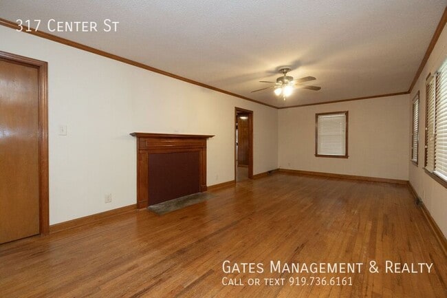 Building Photo - 317 Center St