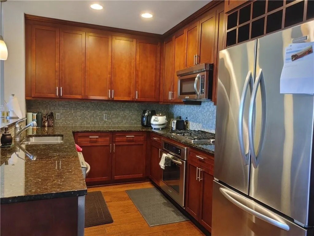 Foto principal - 270 17th St NW