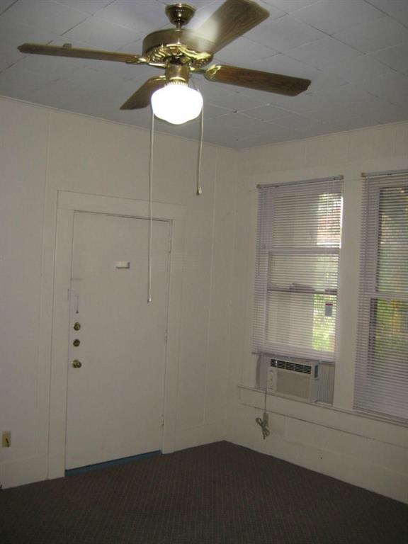 Building Photo - 401 W 38th St