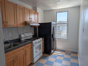 Building Photo - 28-19 Steinway St