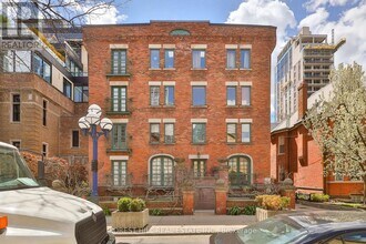 Building Photo - 40 Hazelton Ave