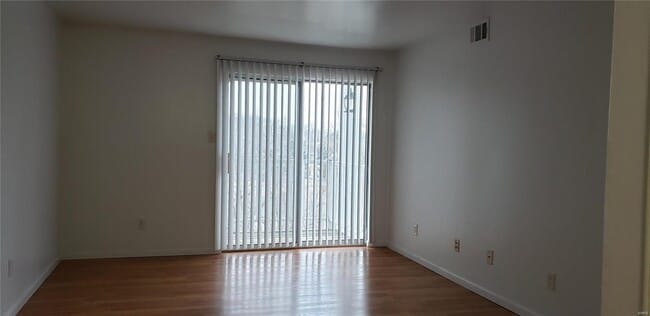 Building Photo - 1231 Creve Coeur Crossing Ln