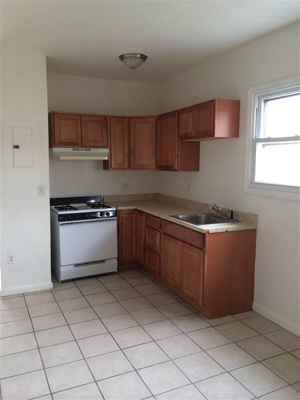 3 br, 1 bath - 279 Captain Thomas Blvd Fl 2 - 3 br, 1 bath  - 279 Captain Thomas Blvd Fl 2