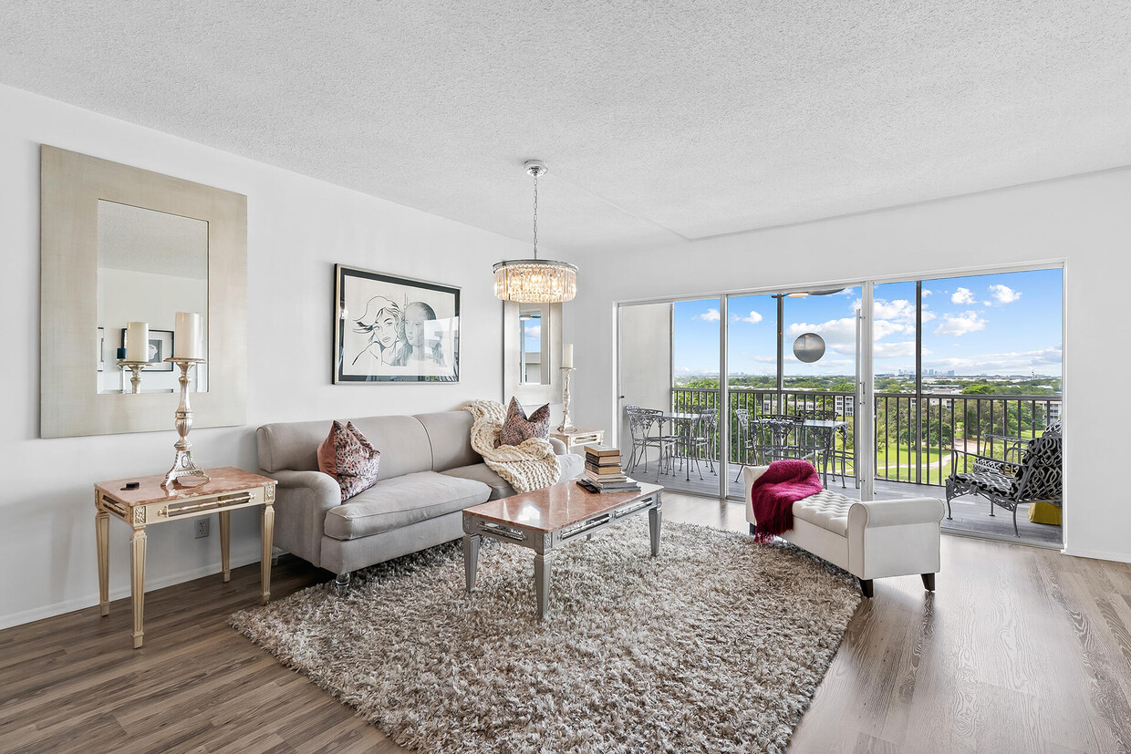 Primary Photo - 3200 N Palm Aire Dr