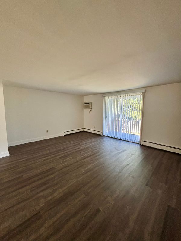 Foto del edificio - 21 Losson Garden Dr