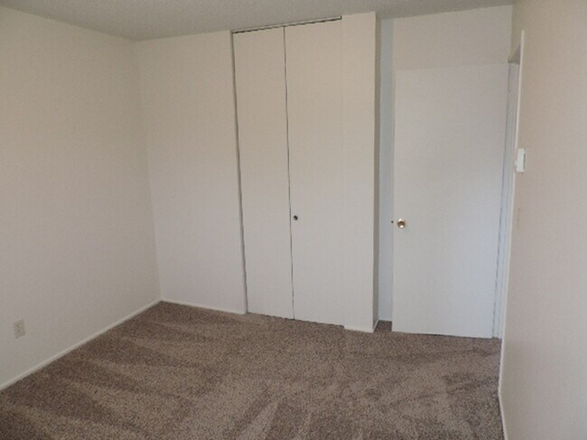 Building Photo - 5840 SW Erickson Ave