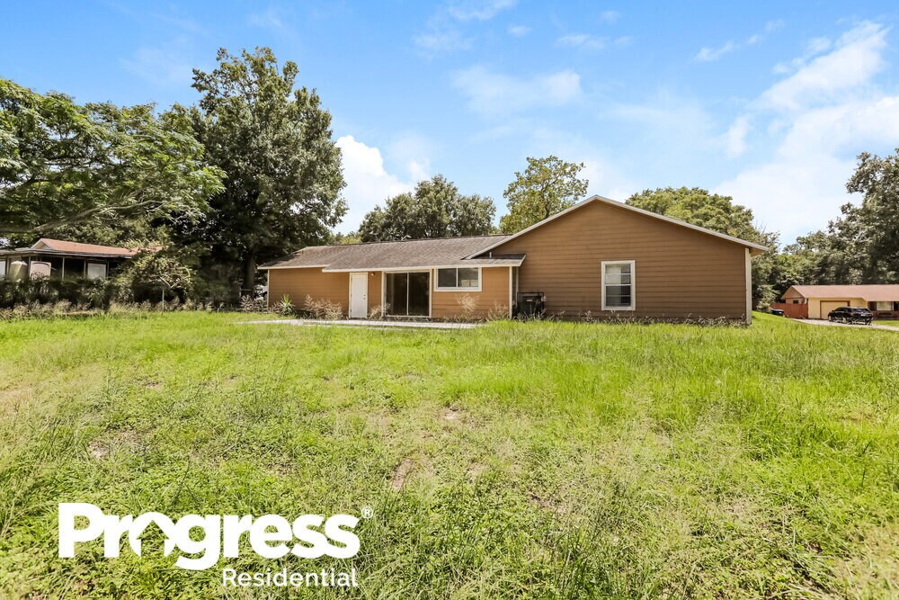 Foto del edificio - 5343 Broken Pine Cir