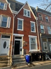 Building Photo - 222 Harris St