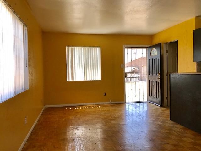 Building Photo - 3 bedroom in Compton CA 90220