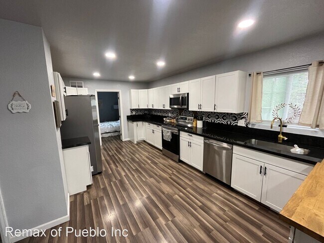 Foto del edificio - 3 br, 2 bath House - 816 W.16th St.