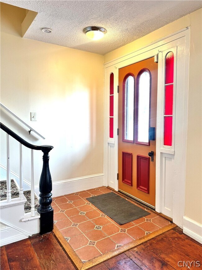 Foto del edificio - 314 Hawley Ave