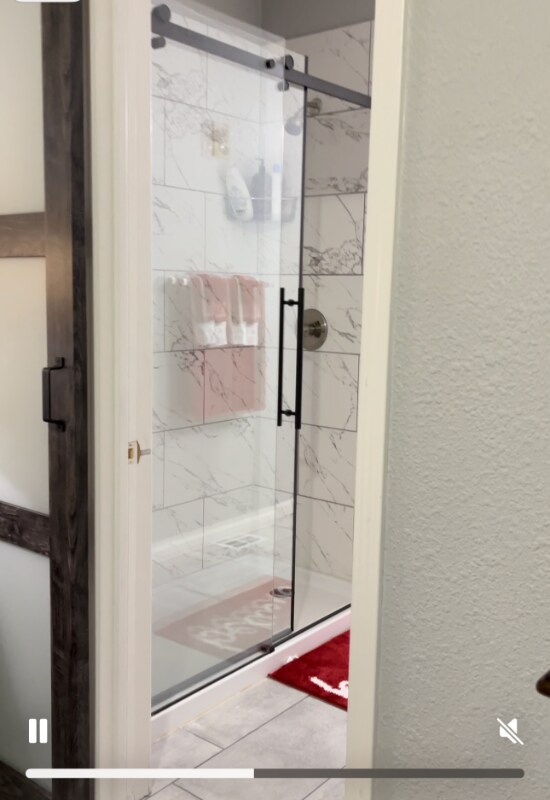 Building Photo - 393 W 4th Ave