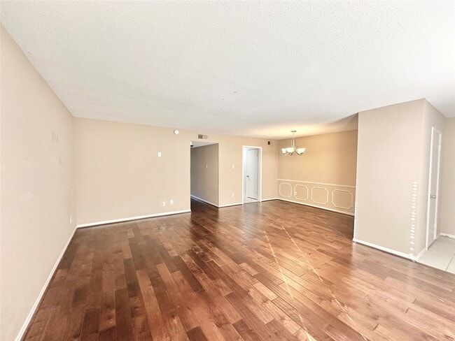 Foto del edificio - 10353 Briar Forest Dr