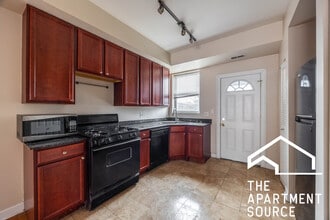 Building Photo - 7462 N Greenview Ave