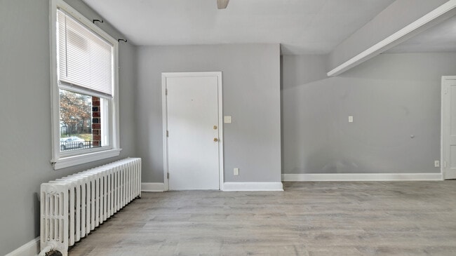 Building Photo - 162 36th St NE