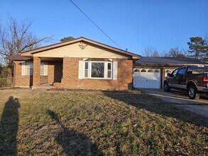 Building Photo - 21524 Hasty Dr