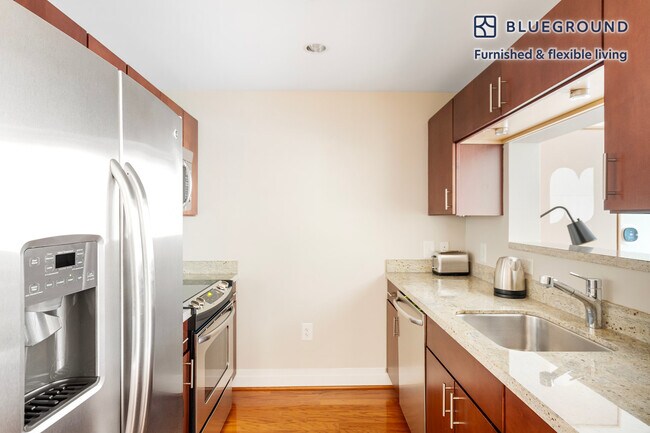 Foto del edificio - 2221 I St NW