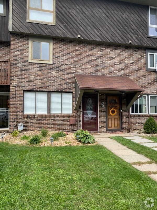 The Walden Woods Apartments under 500 Imperial, PA 1 Rentals