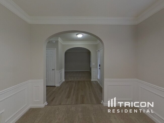 Foto del edificio - 1917 Oakwood Grove Dr