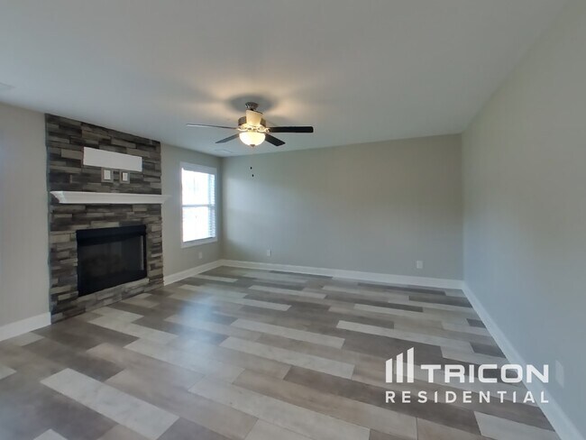 Building Photo - 1153 Eagles Bluff Drive Clarksville TN