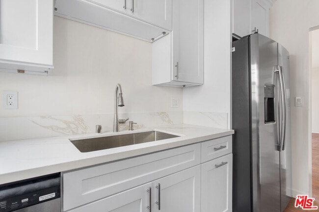 Building Photo - 1154 Cochran Ave