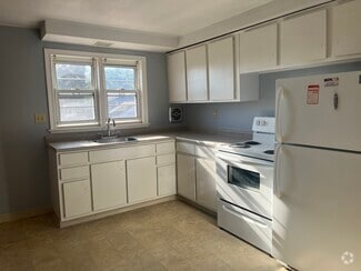 Building Photo - 338 Park Ave