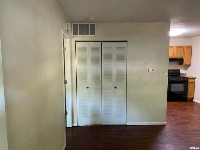 Foto del edificio - 205 N 6th St